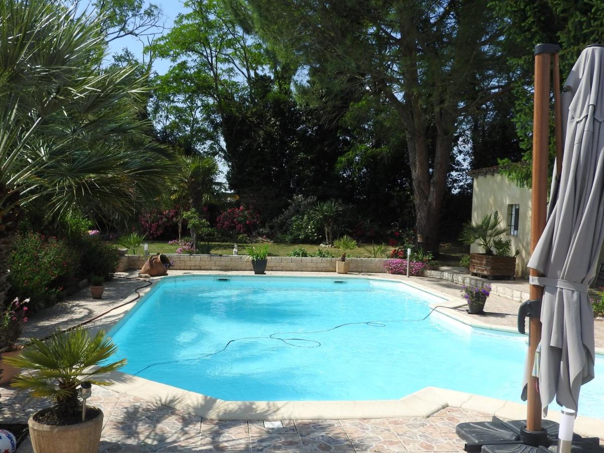 Appartement Mansarde Et Climatise 50 M2 Pompignan  المظهر الخارجي الصورة