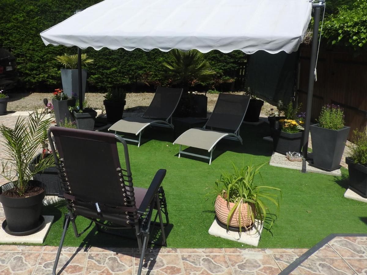 Appartement Mansarde Et Climatise 50 M2 Pompignan  المظهر الخارجي الصورة