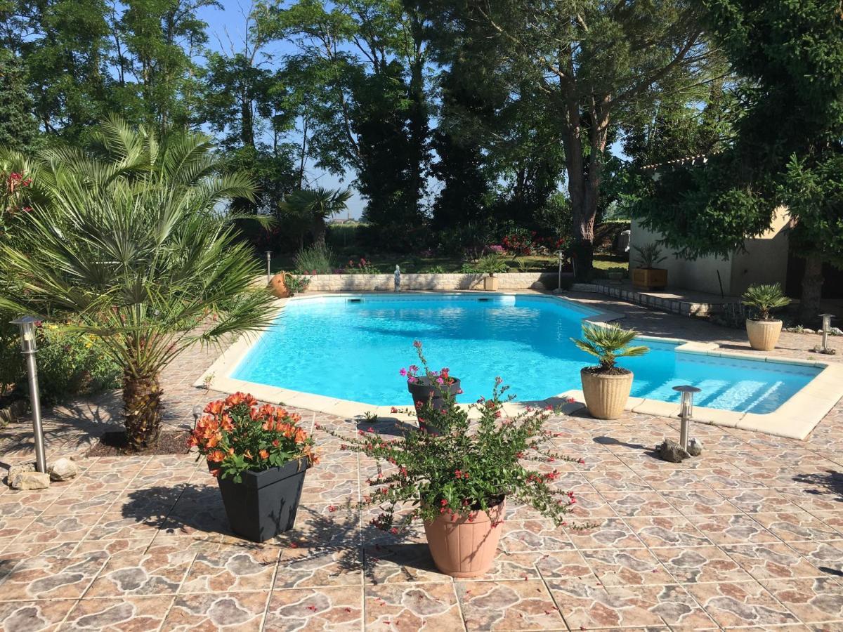 Appartement Mansarde Et Climatise 50 M2 Pompignan  المظهر الخارجي الصورة