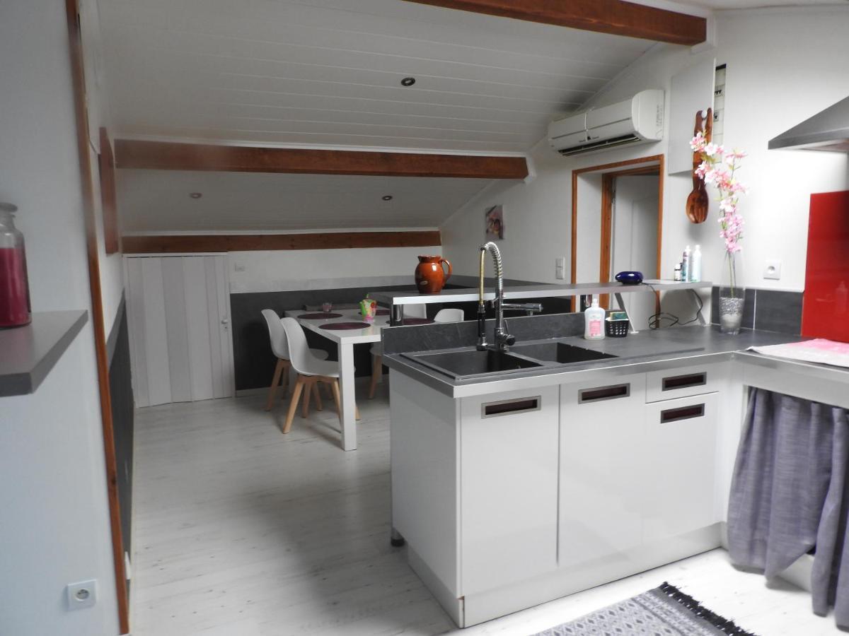 Appartement Mansarde Et Climatise 50 M2 Pompignan  المظهر الخارجي الصورة
