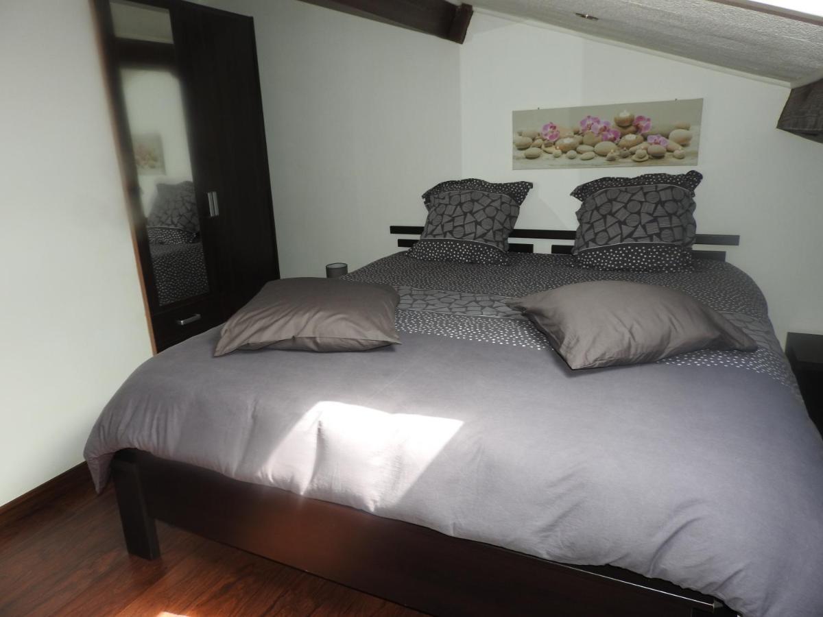 Appartement Mansarde Et Climatise 50 M2 Pompignan  المظهر الخارجي الصورة